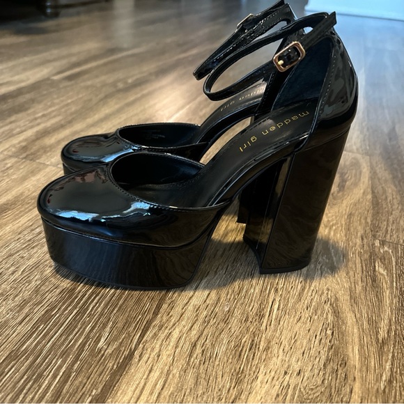 Madden Girl Womens Dion Black Block Heel Platform Heels 7 BHFO 5164 - Picture 4 of 8